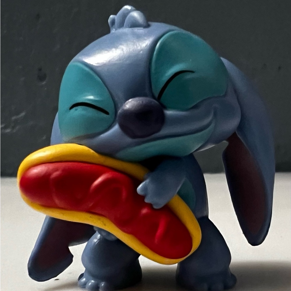 Disney Just Play FeedMe Stitch Series Mini Figure Hot Dog Stitch Blue/Red FLAWED